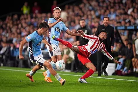 بـ10 لاعبين وهدف عكسي.. التعادل يحسم مباراة أتلتيكو وسيلتا فيجو